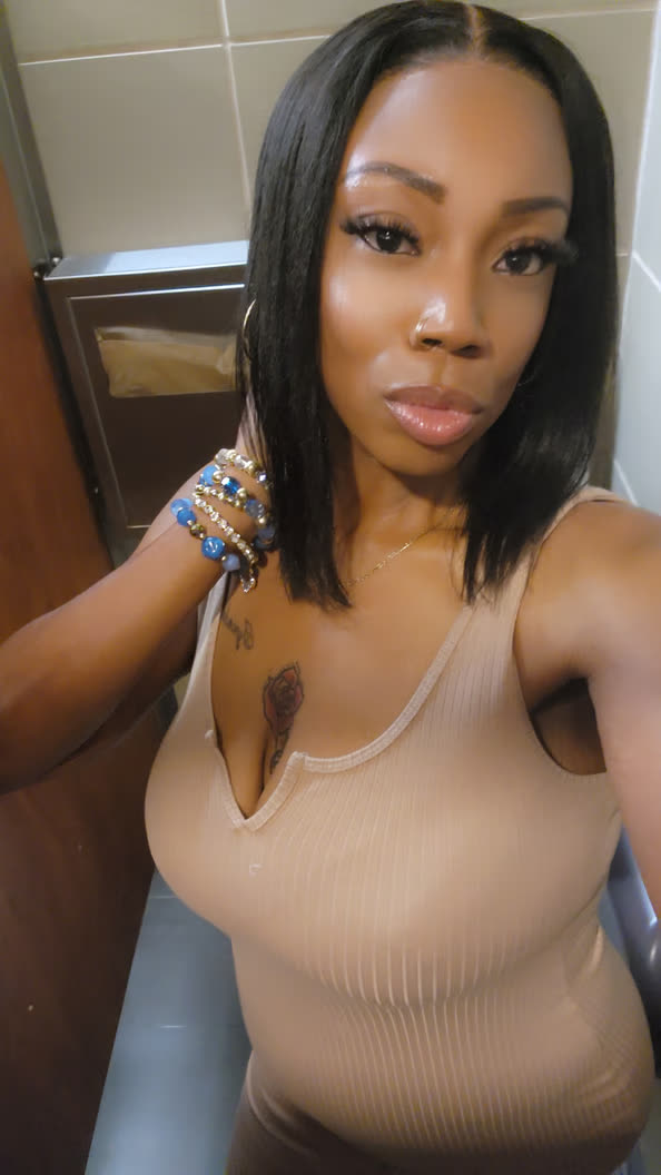 Curvy Waist SA 10 inch human hair bob wig customer photo - bathroom selfie tan top