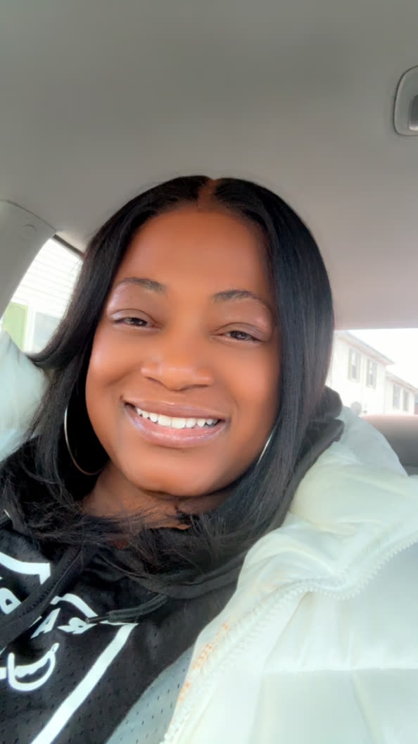 Curvy Waist SA 10 inch human hair bob wig customer photo - car selfie smiling white hoodie